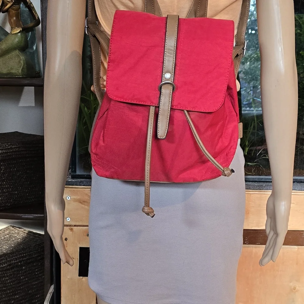 Roots Red Drawstring Backpack - Picture 3 of 15